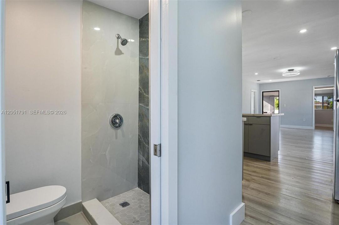 For Rent: $2,900 (3 beds, 2 baths, 1248 Square Feet)
