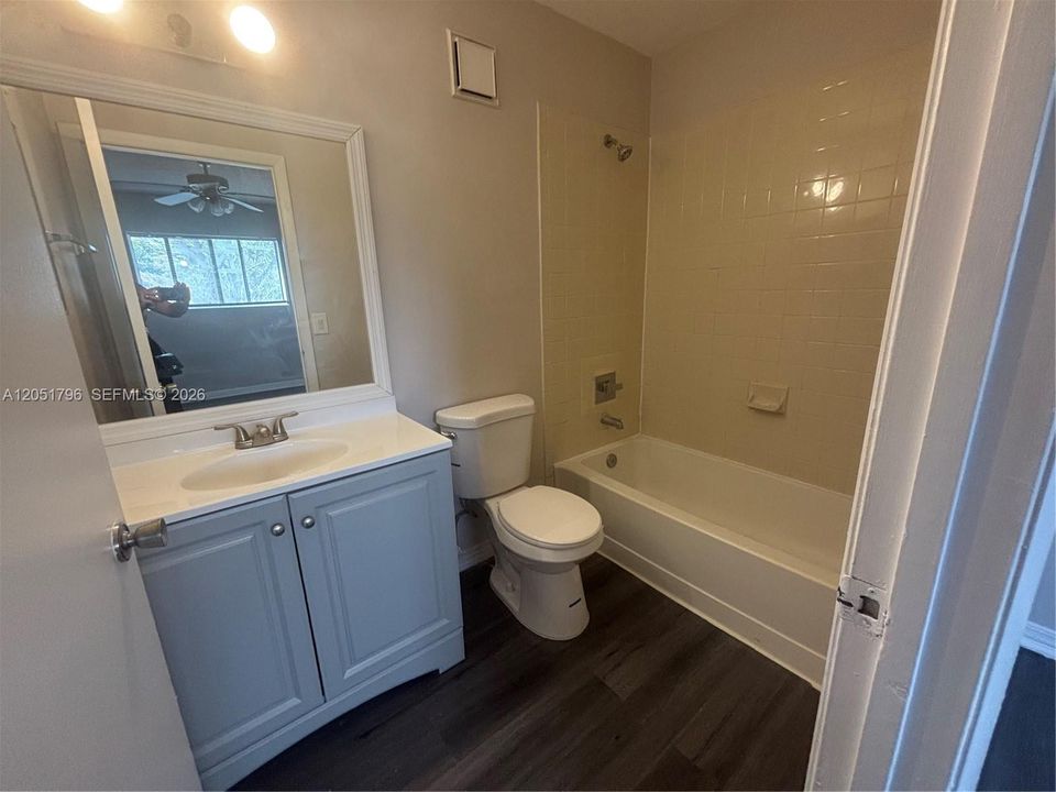 For Rent: $2,100 (2 beds, 2 baths, 1113 Square Feet)