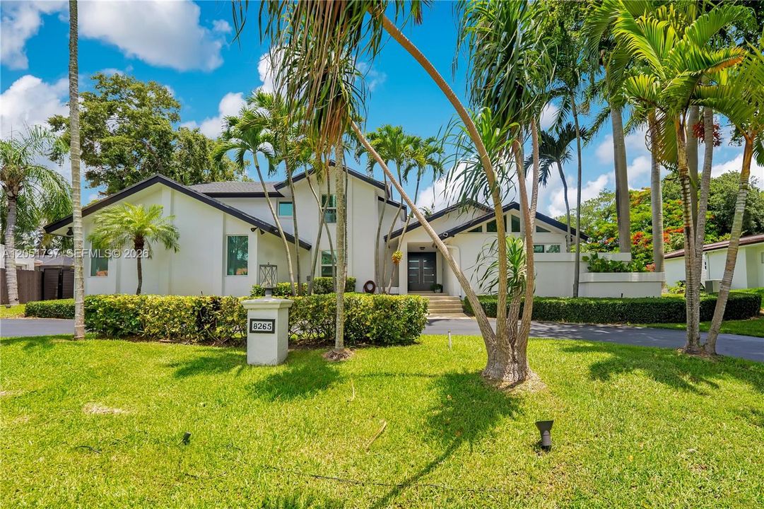 En Venta: $1,600,000 (4 camas, 4 baños, 3768 Pies cuadrados)