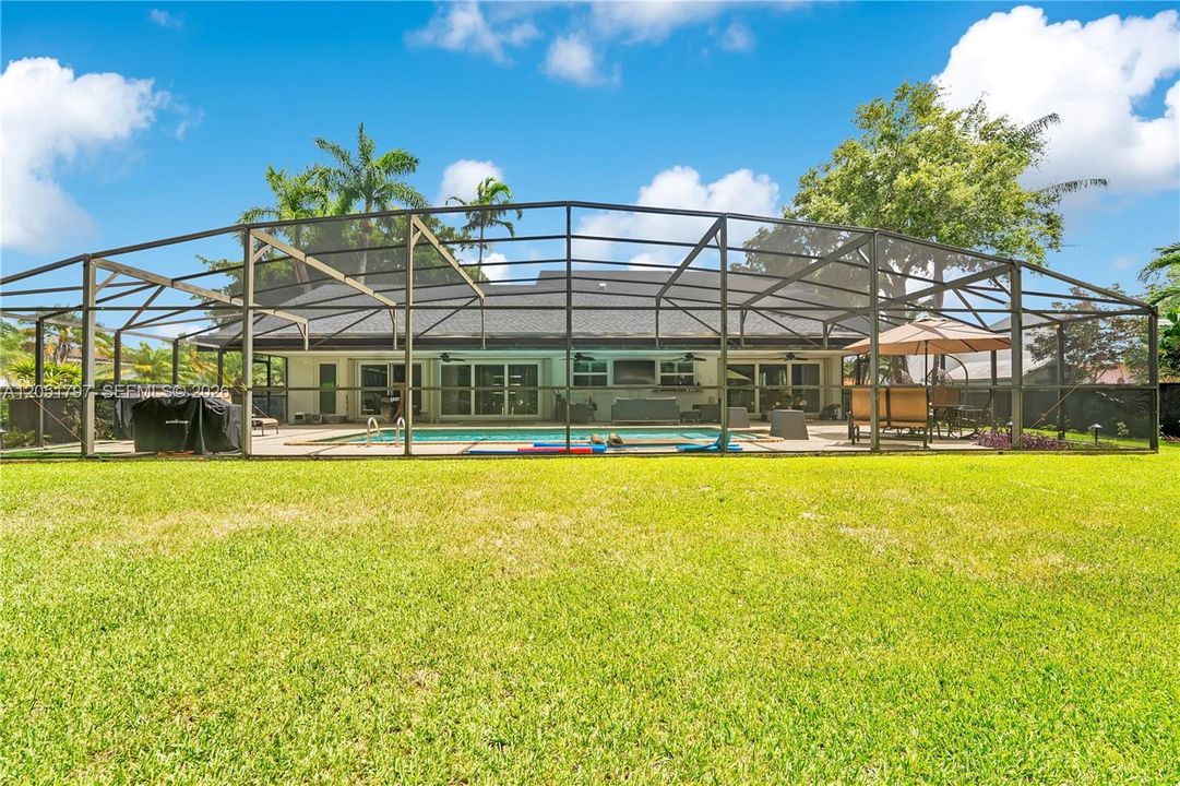 En Venta: $1,600,000 (4 camas, 4 baños, 3768 Pies cuadrados)