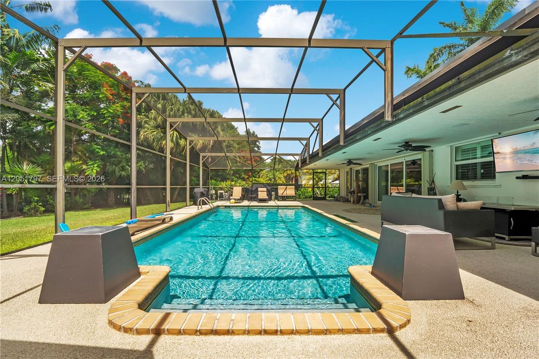 En Venta: $1,600,000 (4 camas, 4 baños, 3768 Pies cuadrados)