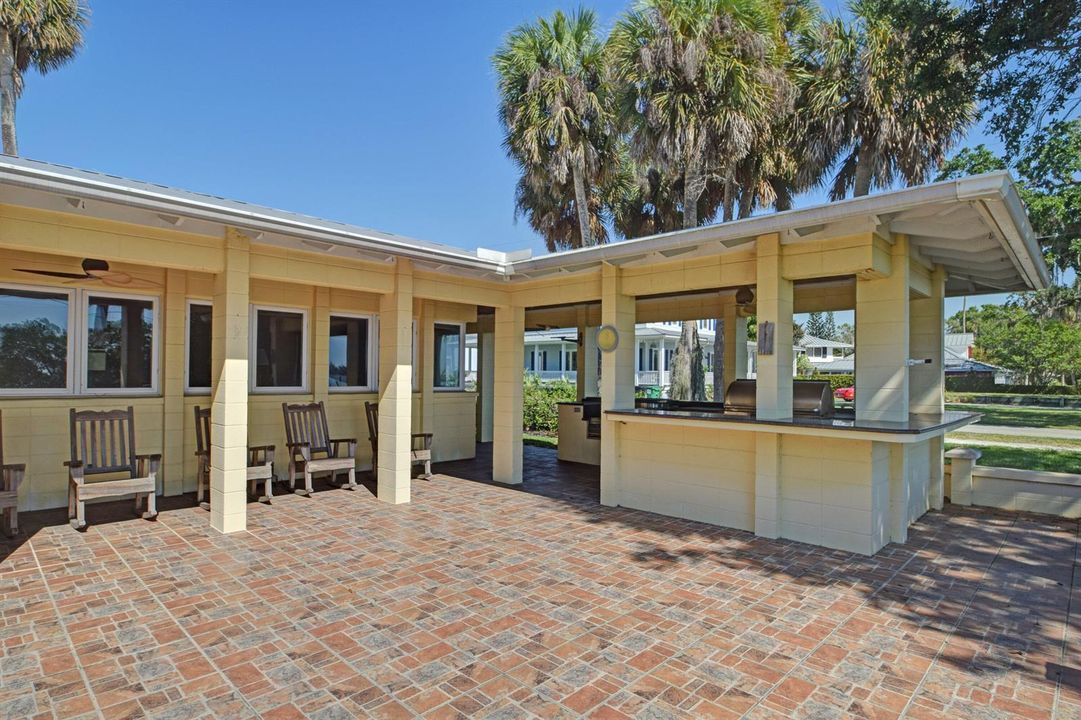 Front Patio Outdoor Kitchen