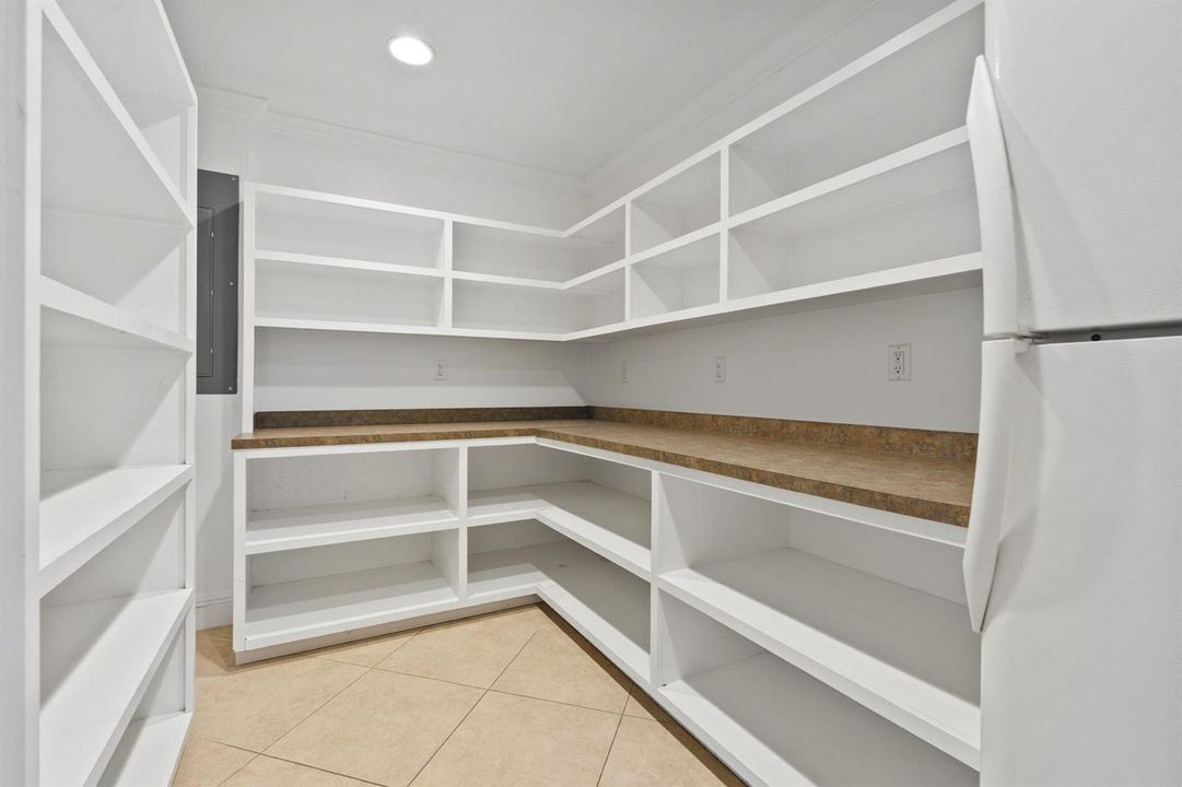 Walk In Pantry