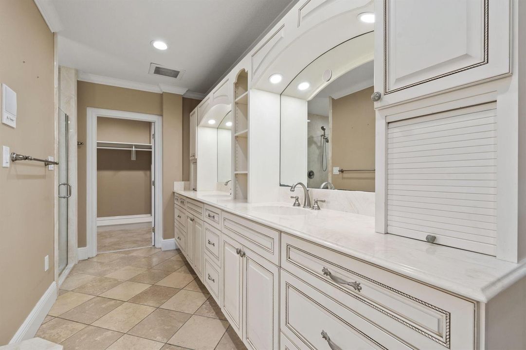 Master Vanities