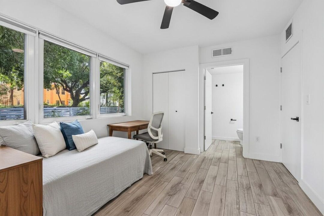 Office/Bedroom- Vitrual Staging