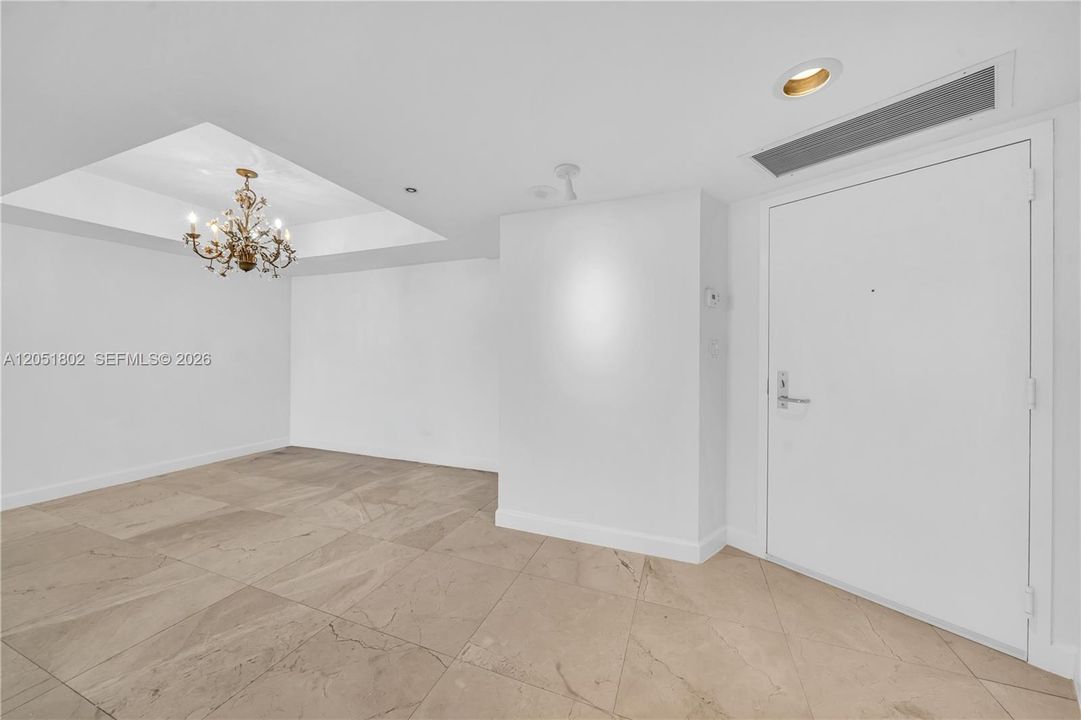 Под контрактом: $2,999 (1 спален, 1 ванн, 1050 Квадратных фут)
