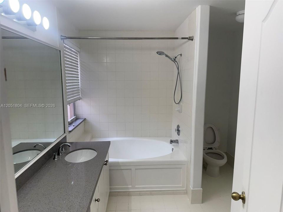 В аренду: $3,550 (3 спален, 2 ванн, 1650 Квадратных фут)
