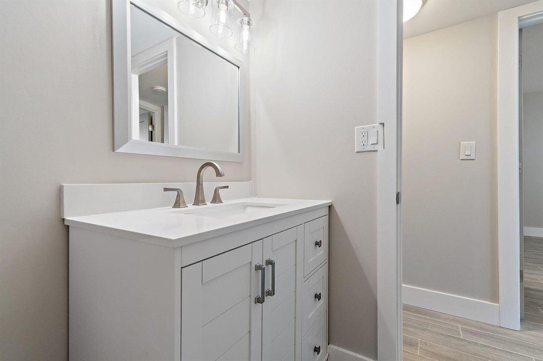 042-108ParadiseHarbourBlvd-314-NorthPalm