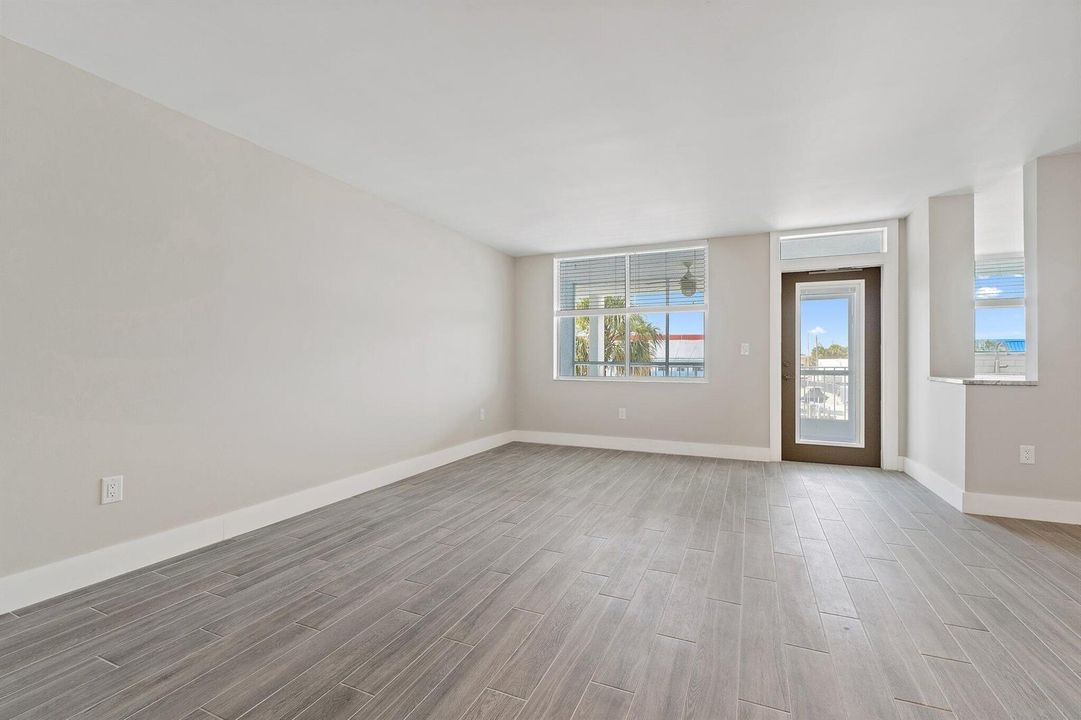 053-108ParadiseHarbourBlvd-314-NorthPalm