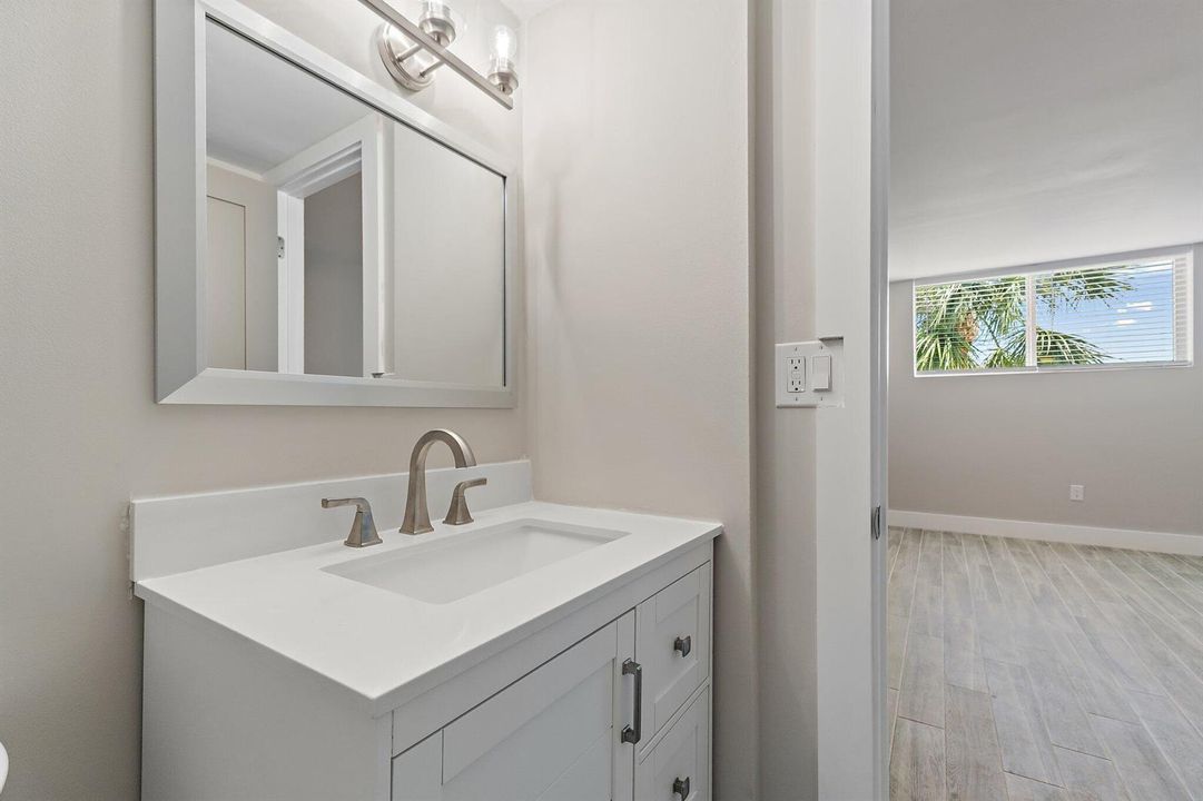 049-108ParadiseHarbourBlvd-314-NorthPalm