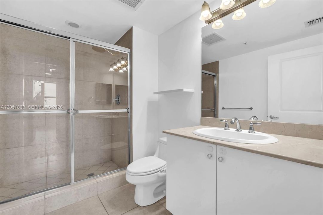 For Sale: $415,000 (2 beds, 2 baths, 1185 Square Feet)