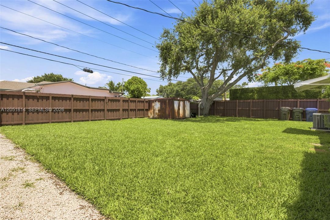 For Sale: $590,000 (3 beds, 2 baths, 1569 Square Feet)