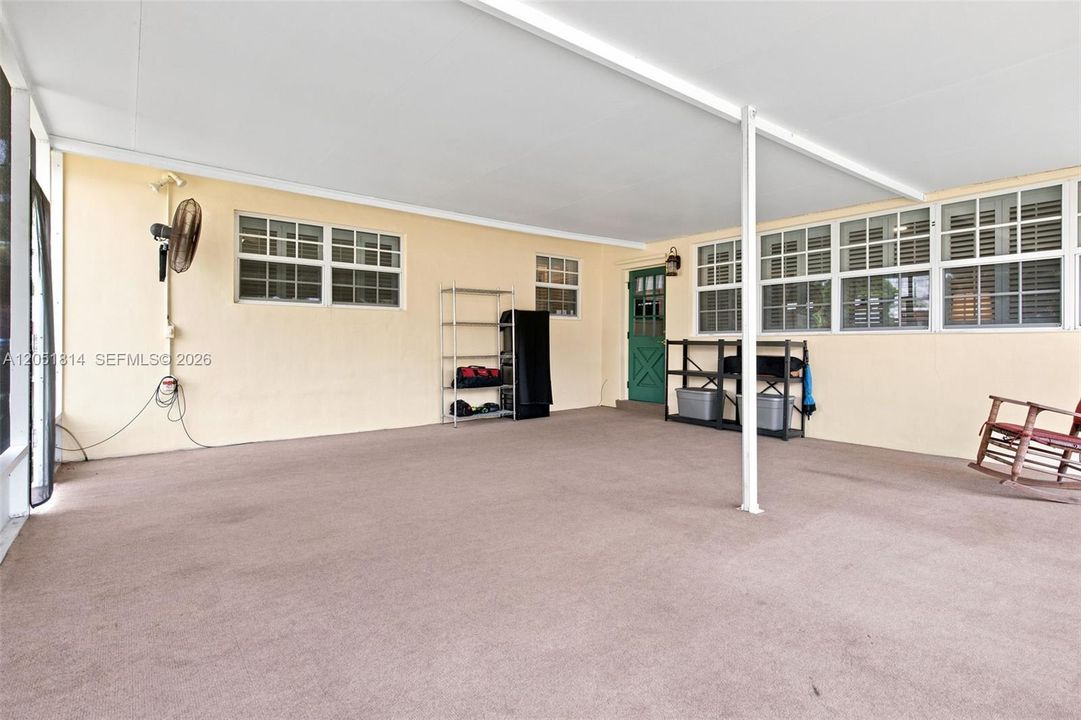 For Sale: $590,000 (3 beds, 2 baths, 1569 Square Feet)