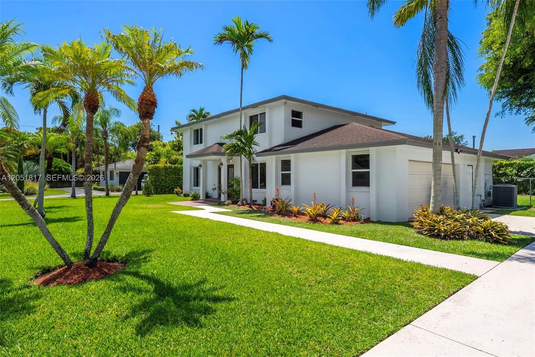 For Sale: $979,000 (4 beds, 3 baths, 2492 Square Feet)
