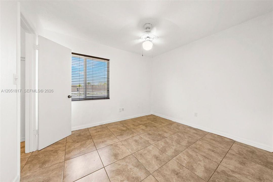 For Sale: $979,000 (4 beds, 3 baths, 2492 Square Feet)