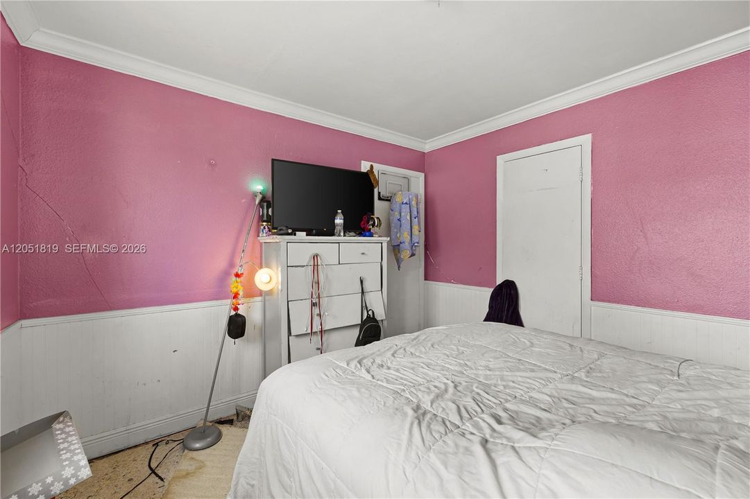 En Venta: $425,000 (4 camas, 2 baños, 1485 Pies cuadrados)