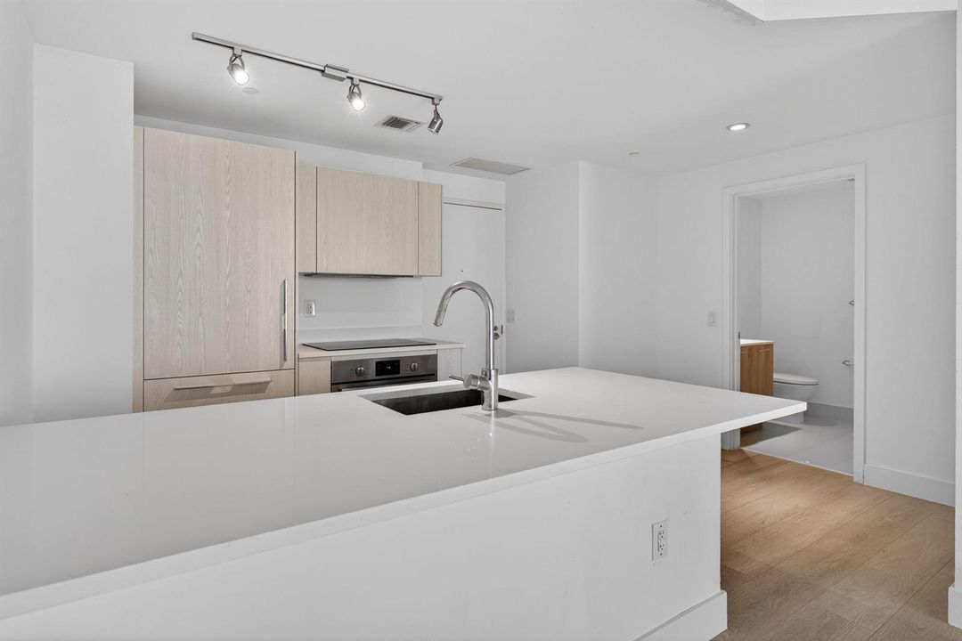 7-web-or-mls-501 NE 31st St unit 3305_HD