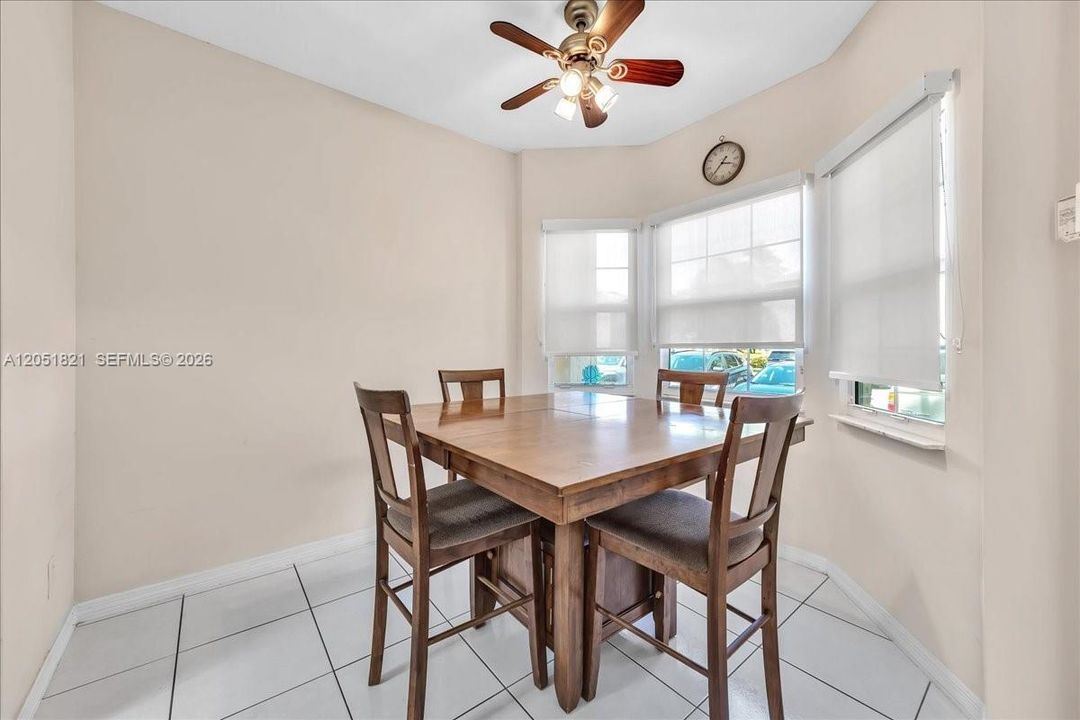 待售: $499,900 (3 贝兹, 2 浴室, 1534 平方英尺)