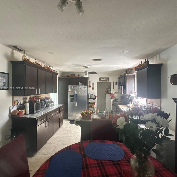 For Sale: $615,000 (3 beds, 2 baths, 1494 Square Feet)