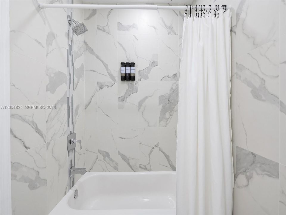 В аренду: $12,000 (4 спален, 4 ванн, 2014 Квадратных фут)