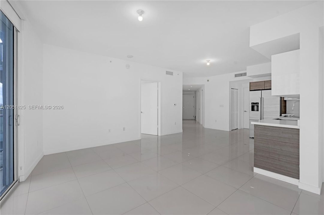For Rent: $5,400 (3 beds, 2 baths, 1273 Square Feet)