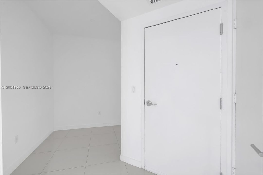 For Rent: $5,400 (3 beds, 2 baths, 1273 Square Feet)