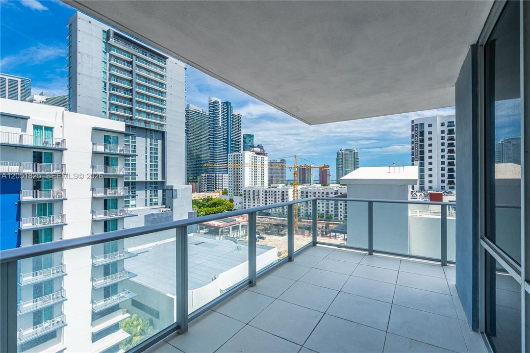 For Rent: $5,400 (3 beds, 2 baths, 1273 Square Feet)