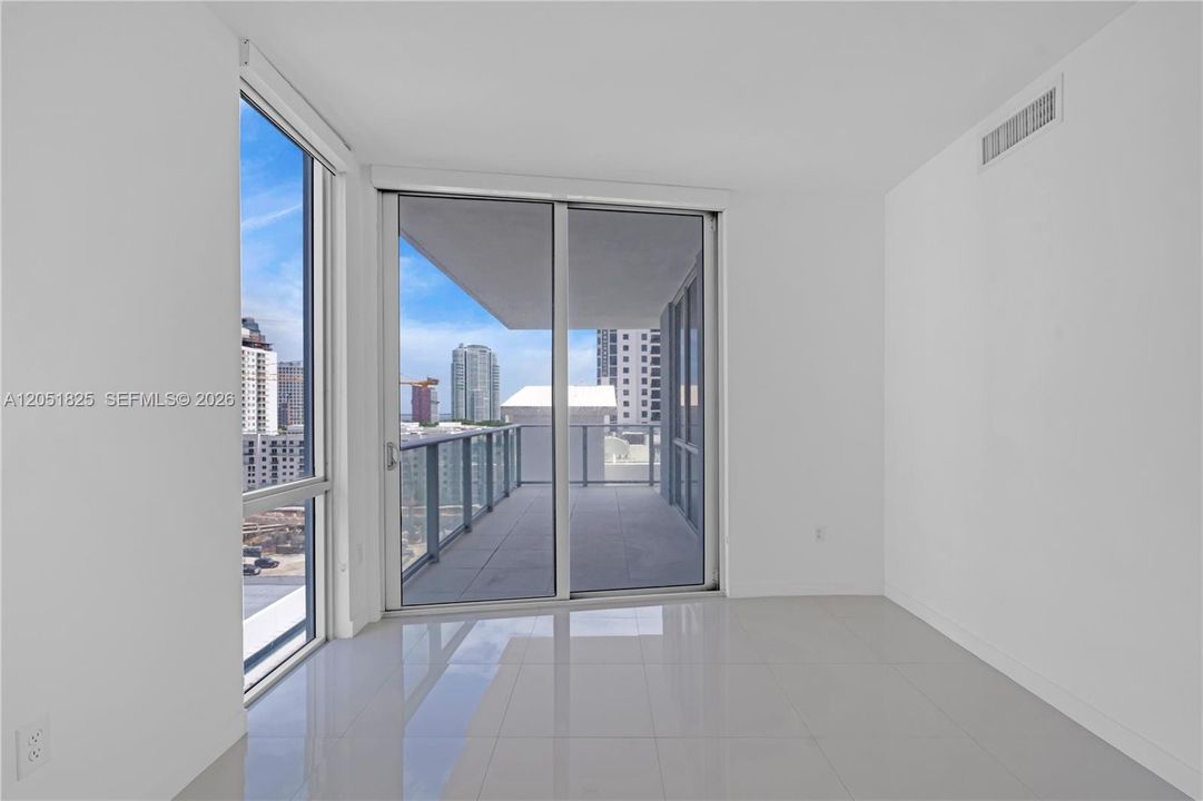 For Rent: $5,400 (3 beds, 2 baths, 1273 Square Feet)