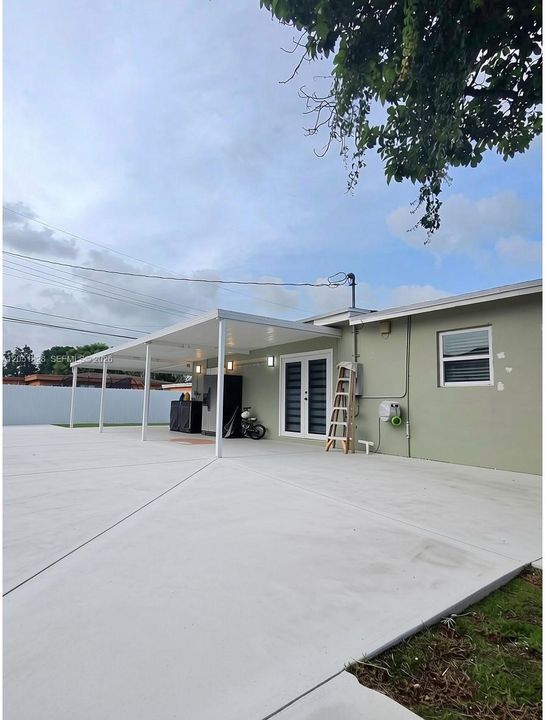 For Sale: $675,890 (4 beds, 3 baths, 1962 Square Feet)