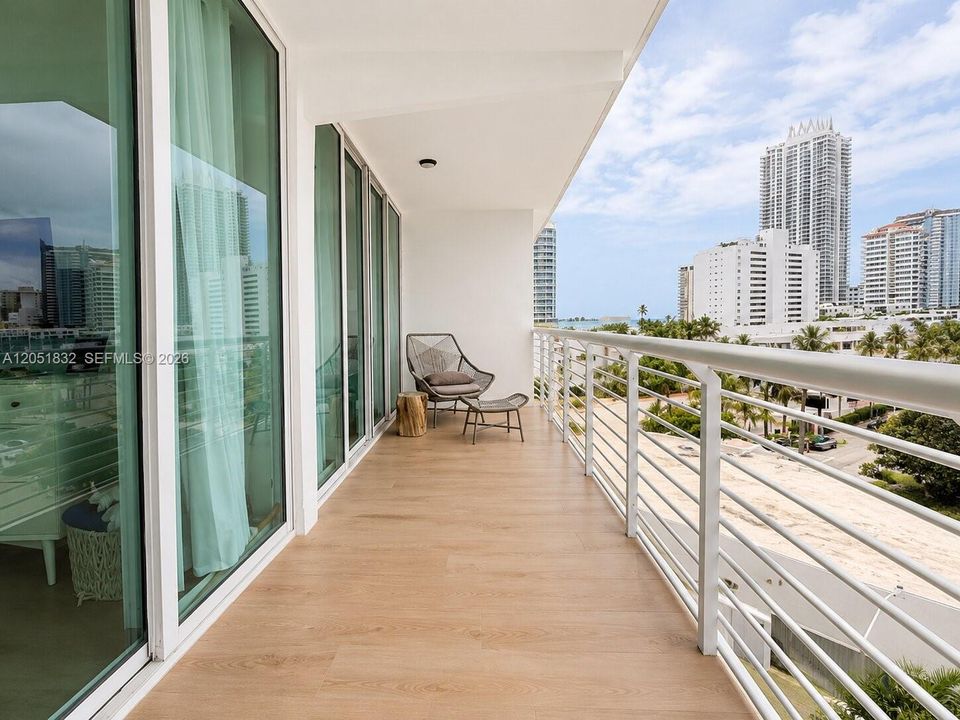 For Rent: $5,000 (2 beds, 2 baths, 1126 Square Feet)