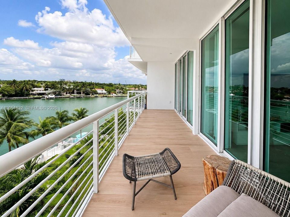 For Rent: $5,000 (2 beds, 2 baths, 1126 Square Feet)