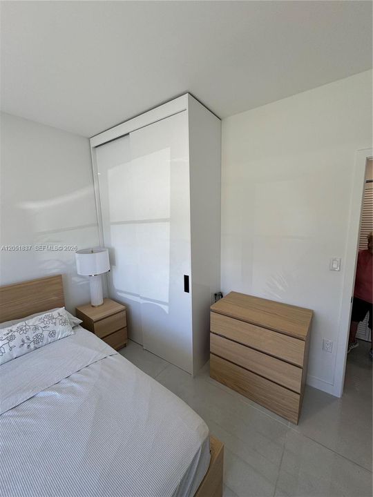 В аренду: $4,000 (5 спален, 3 ванн, 1810 Квадратных фут)