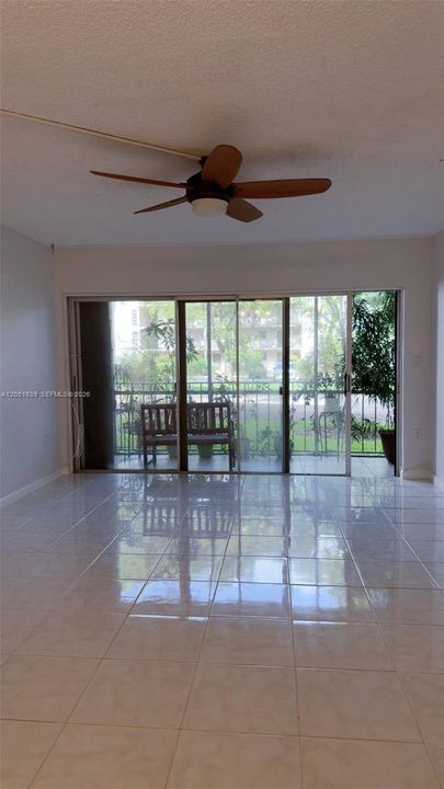 En Venta: $250,000 (3 camas, 2 baños, 1160 Pies cuadrados)