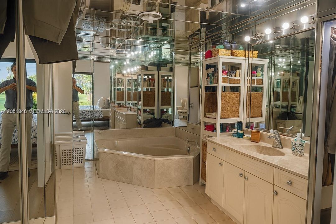 For Rent: $3,500 (2 beds, 2 baths, 1665 Square Feet)