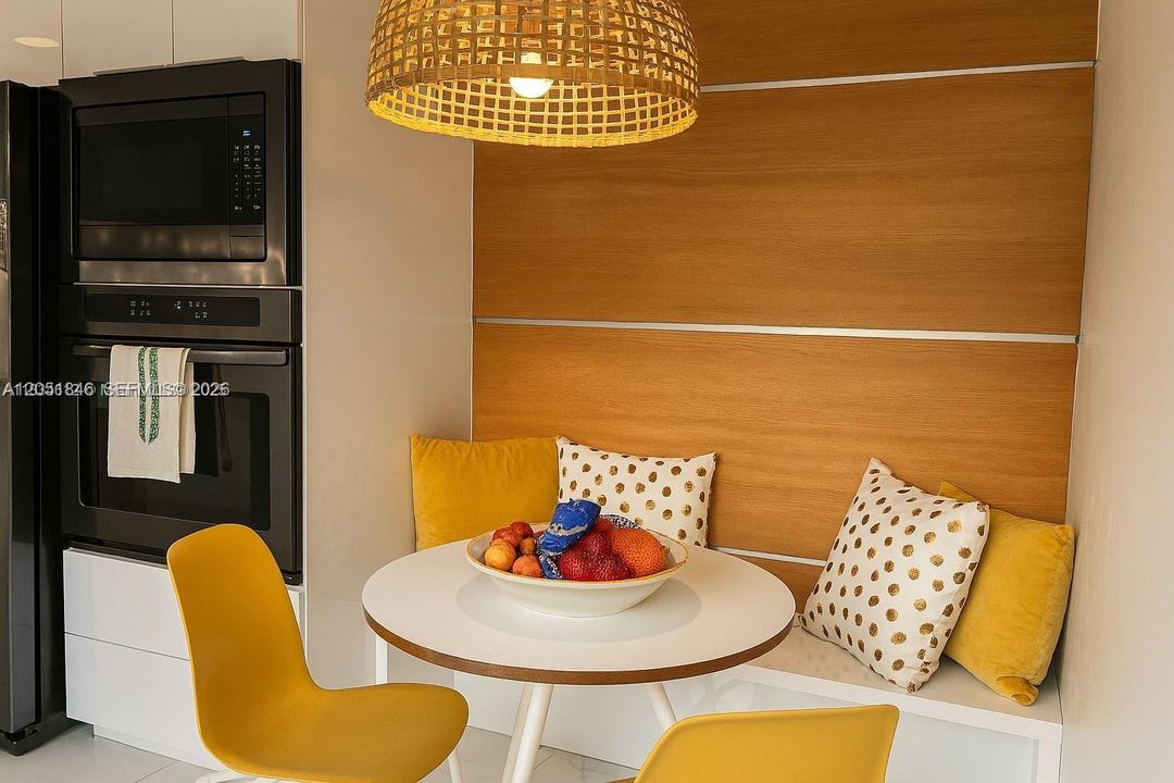For Rent: $3,500 (2 beds, 2 baths, 1665 Square Feet)
