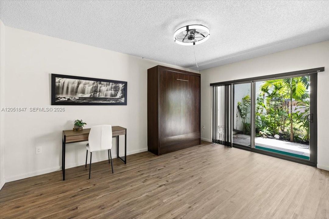 Third Bedroom/Murphy Bed/Office/Extra Living  Room Space