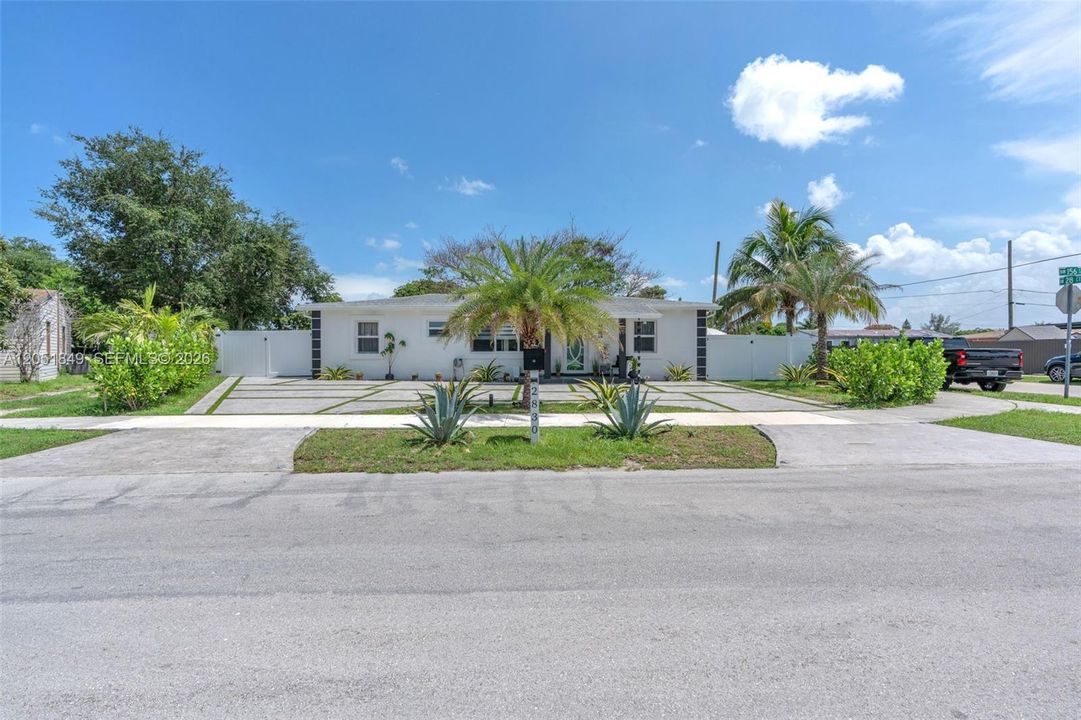 For Sale: $797,000 (5 beds, 3 baths, 2051 Square Feet)