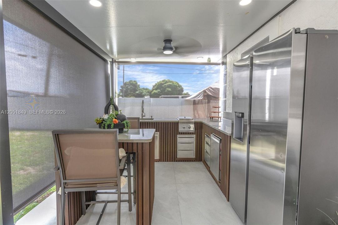 For Sale: $797,000 (5 beds, 3 baths, 2051 Square Feet)