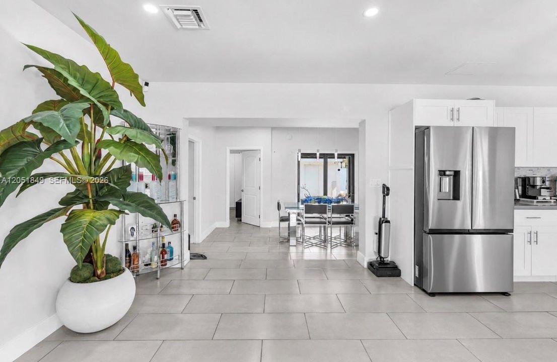 For Sale: $797,000 (5 beds, 3 baths, 2051 Square Feet)