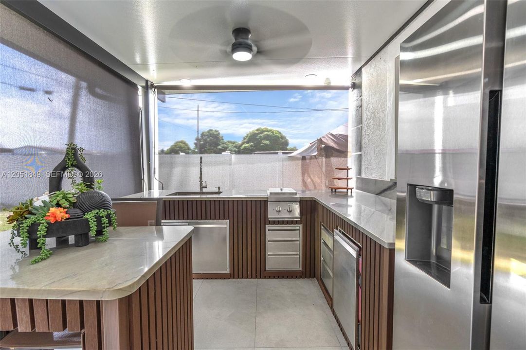 For Sale: $797,000 (5 beds, 3 baths, 2051 Square Feet)