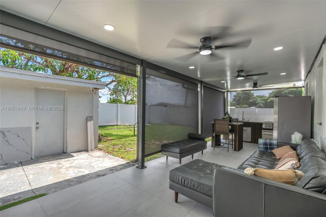 For Sale: $797,000 (5 beds, 3 baths, 2051 Square Feet)
