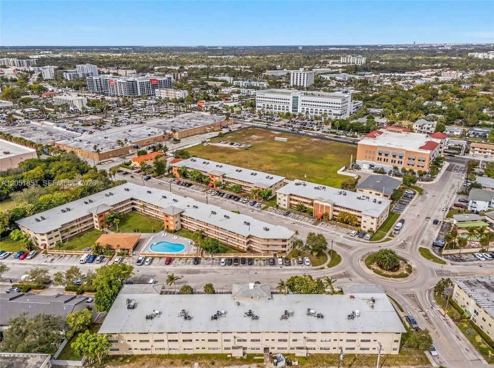 For Rent: $2,500 (2 beds, 2 baths, 1464 Square Feet)