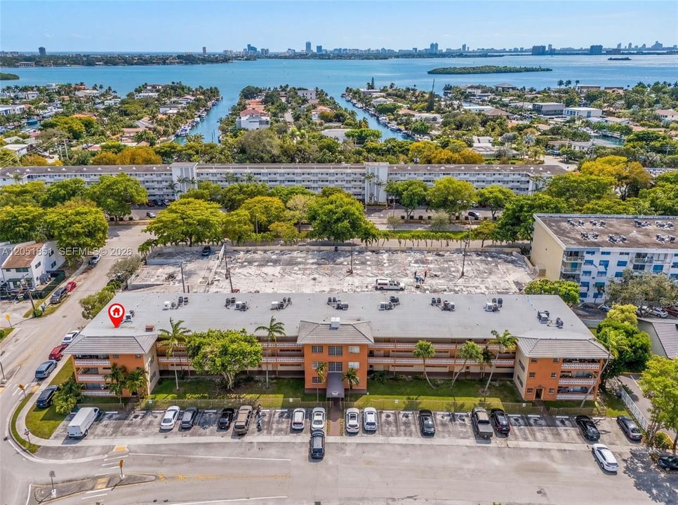 For Rent: $2,500 (2 beds, 2 baths, 1464 Square Feet)