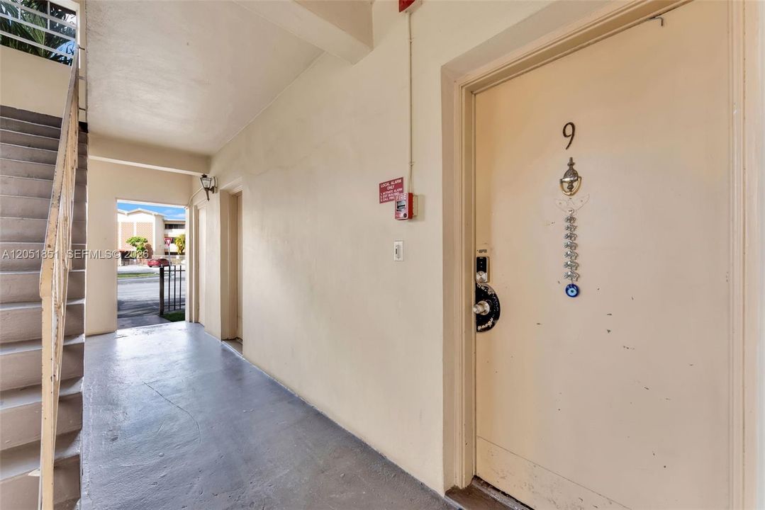 For Rent: $2,500 (2 beds, 2 baths, 1464 Square Feet)