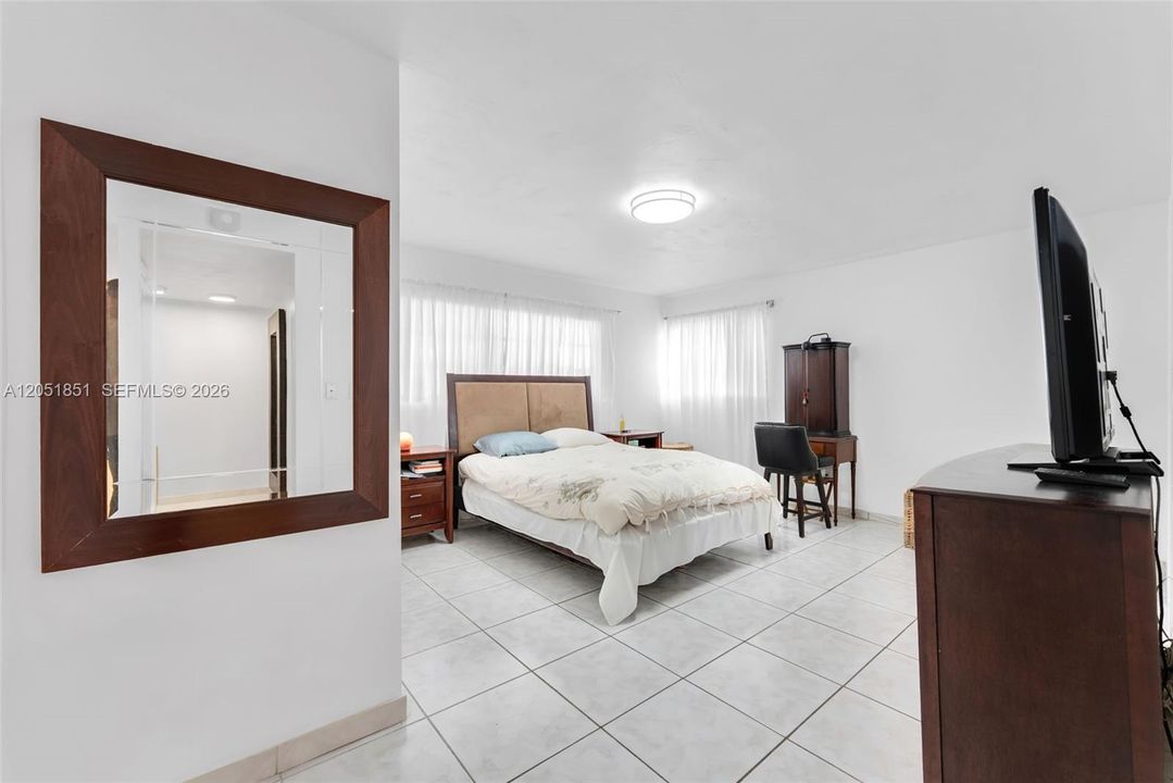 For Rent: $2,500 (2 beds, 2 baths, 1464 Square Feet)