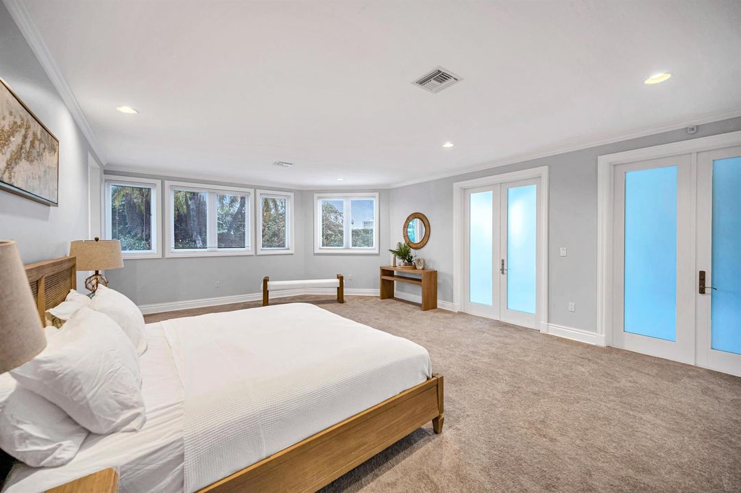 709 Idlewyld Dr-146