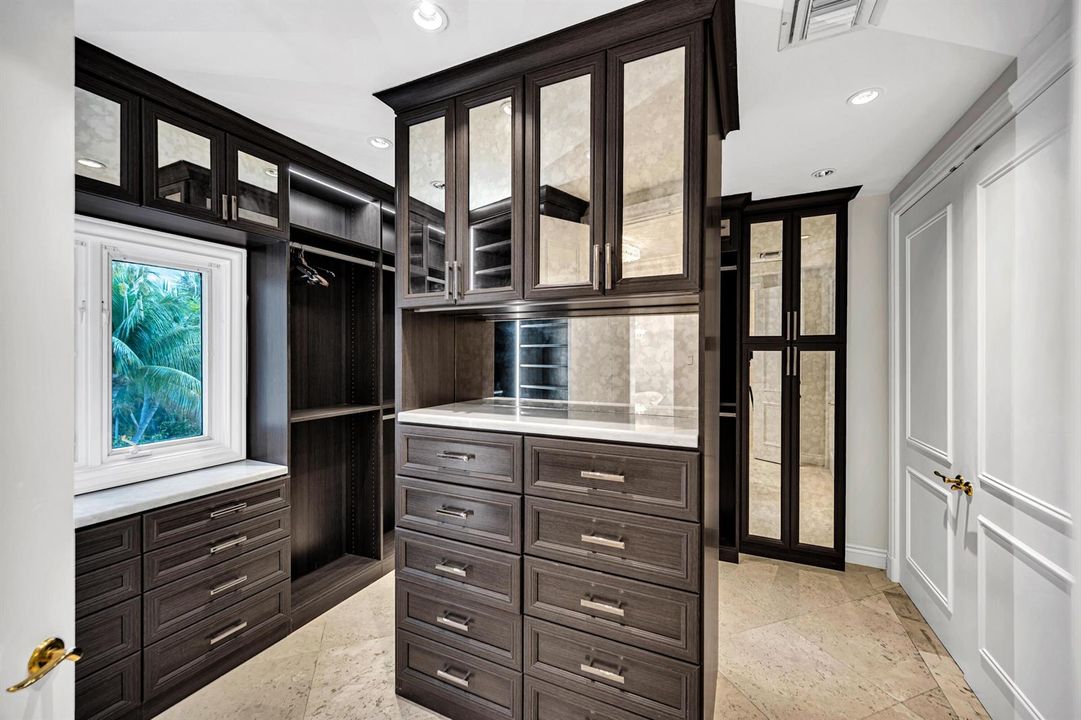 709 Idlewyld Dr-105