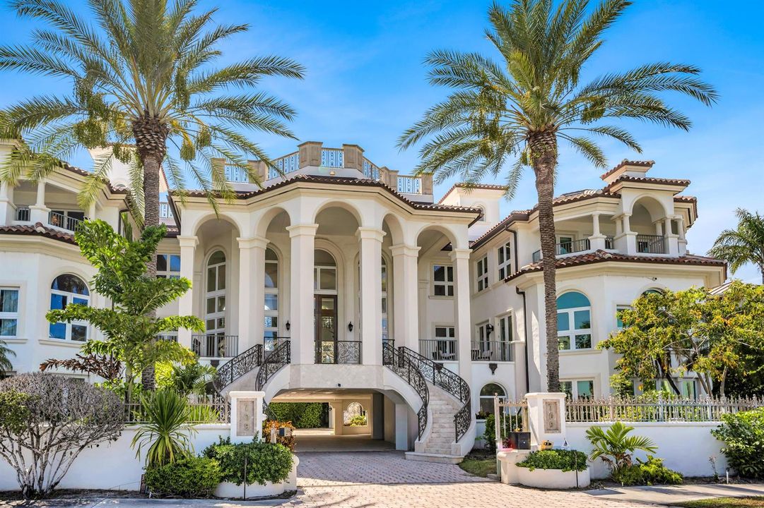 709 Idlewyld Dr-1