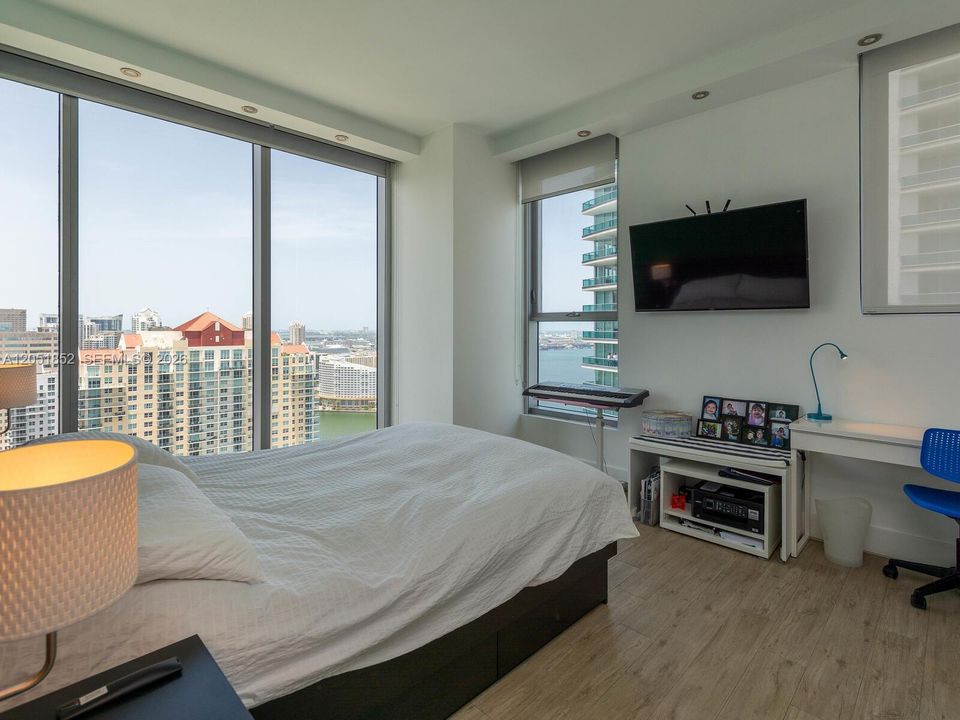 For Rent: $14,000 (4 beds, 3 baths, 2365 Square Feet)
