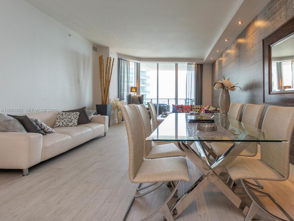 For Rent: $14,000 (4 beds, 3 baths, 2365 Square Feet)